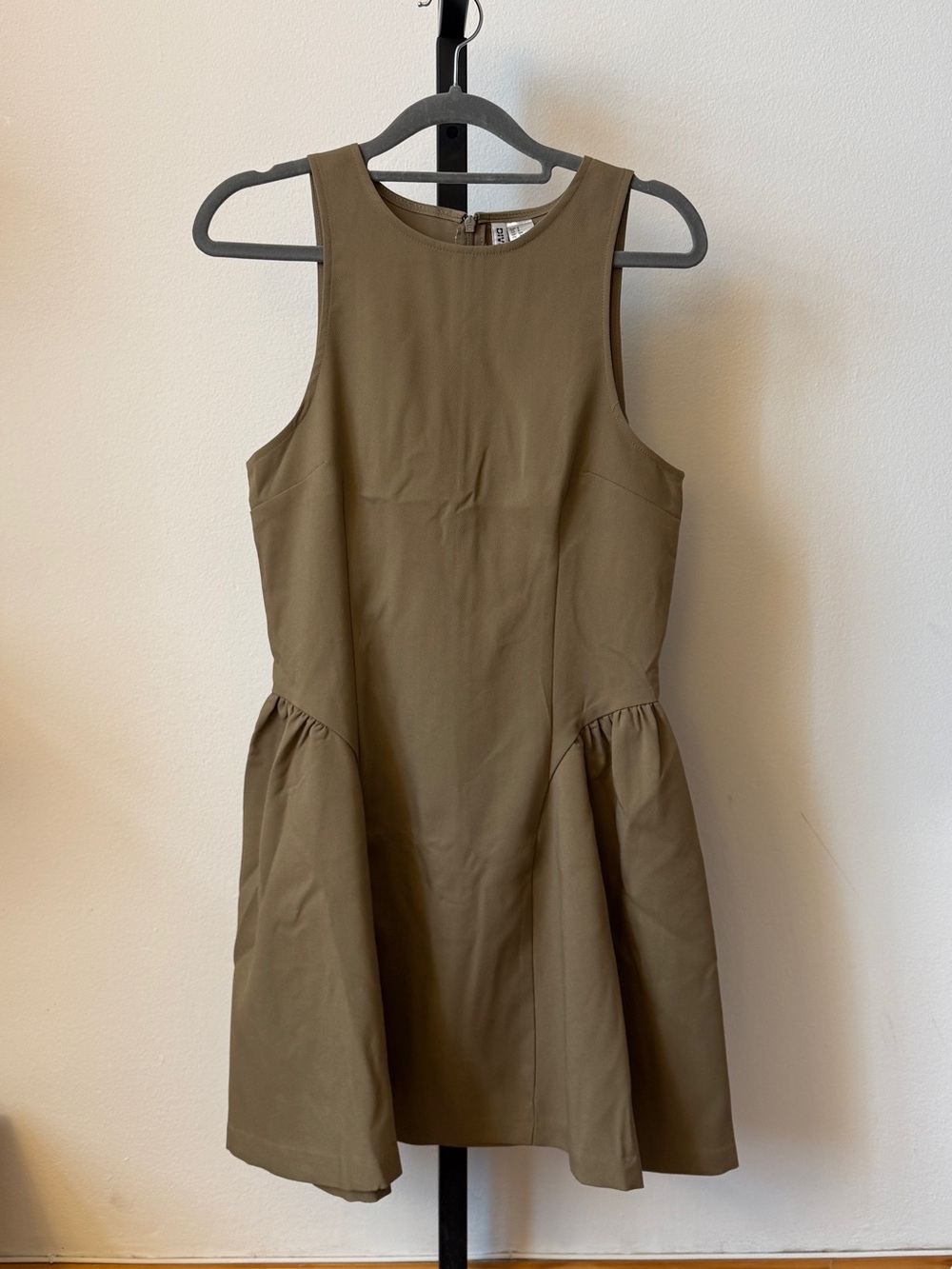 NWT Olive Green Sleeveless Fit-and-Flare Dress - Picture 2 of 5
